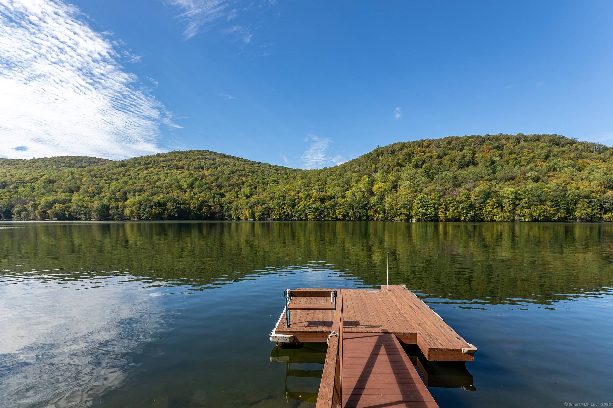 Welcome to your private waterfront retreat, where every day feels like a vacation !