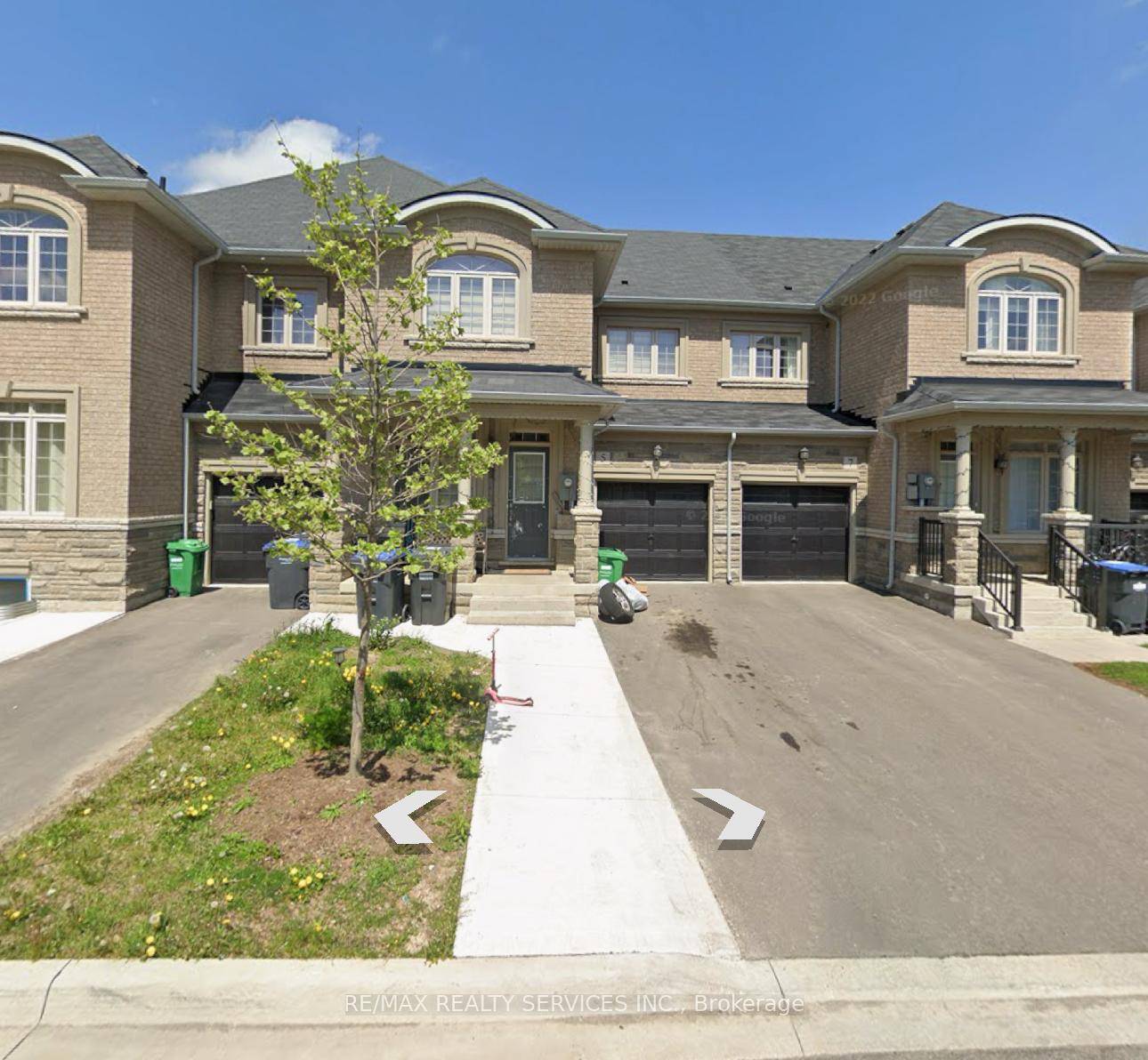 Stunning 4 bedroom townhome Located in a Family Friendly in Northwest Brampton.