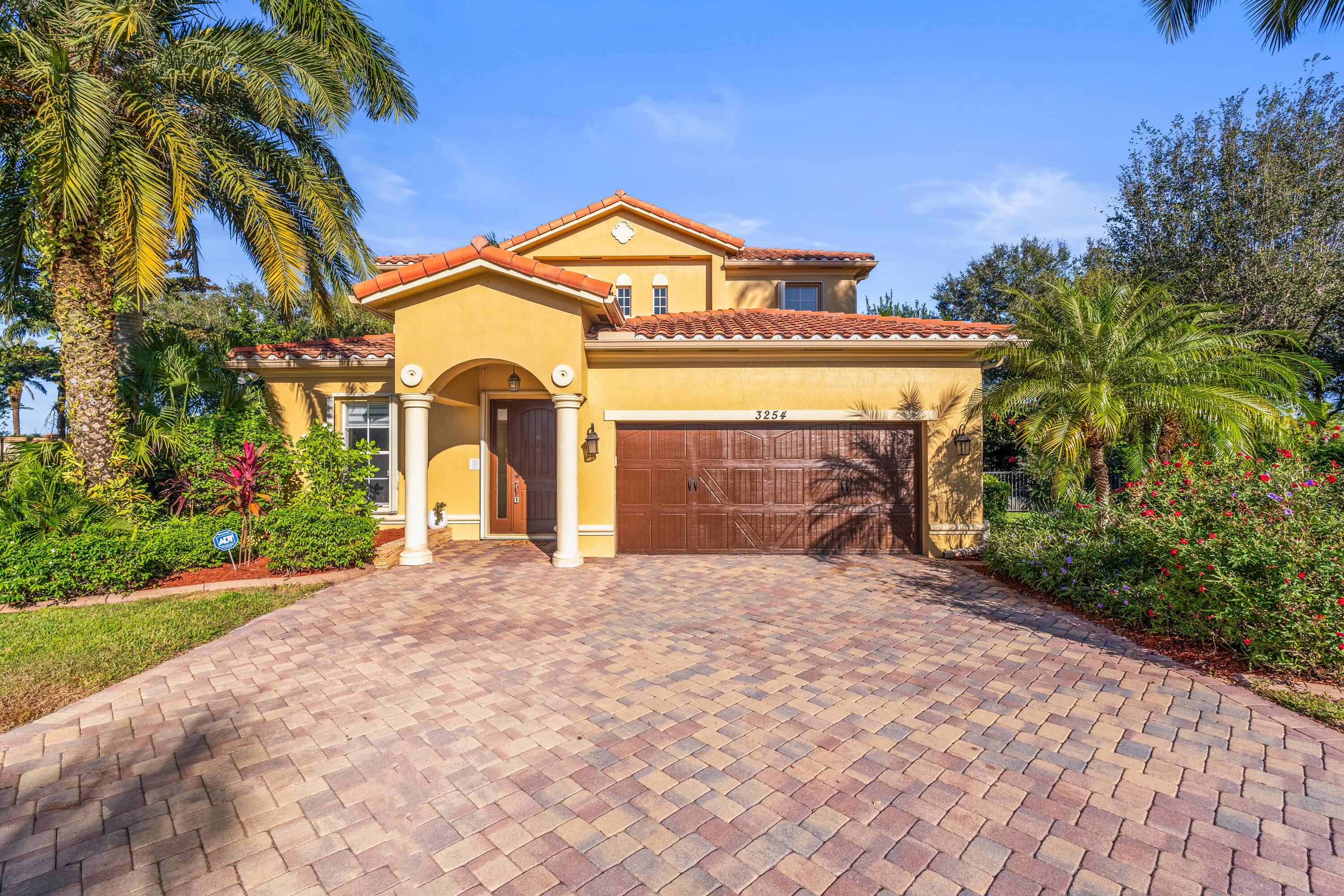 Your Wellington Forever Home Awaits in Guard 8209 ; Gated 8239 ; Oakmont EstatesWhy settle when you can level 8209 ; up right here at home ?