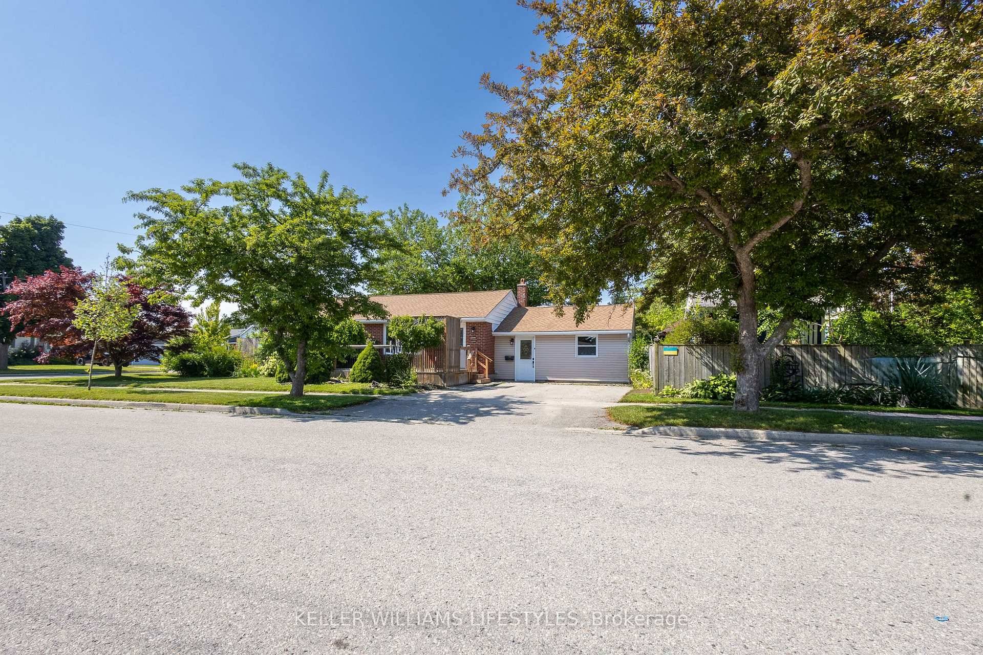 Welcome to 188 Cayley Street, a charming bungalow tucked away on a quiet residential street in the heart of Goderich.
