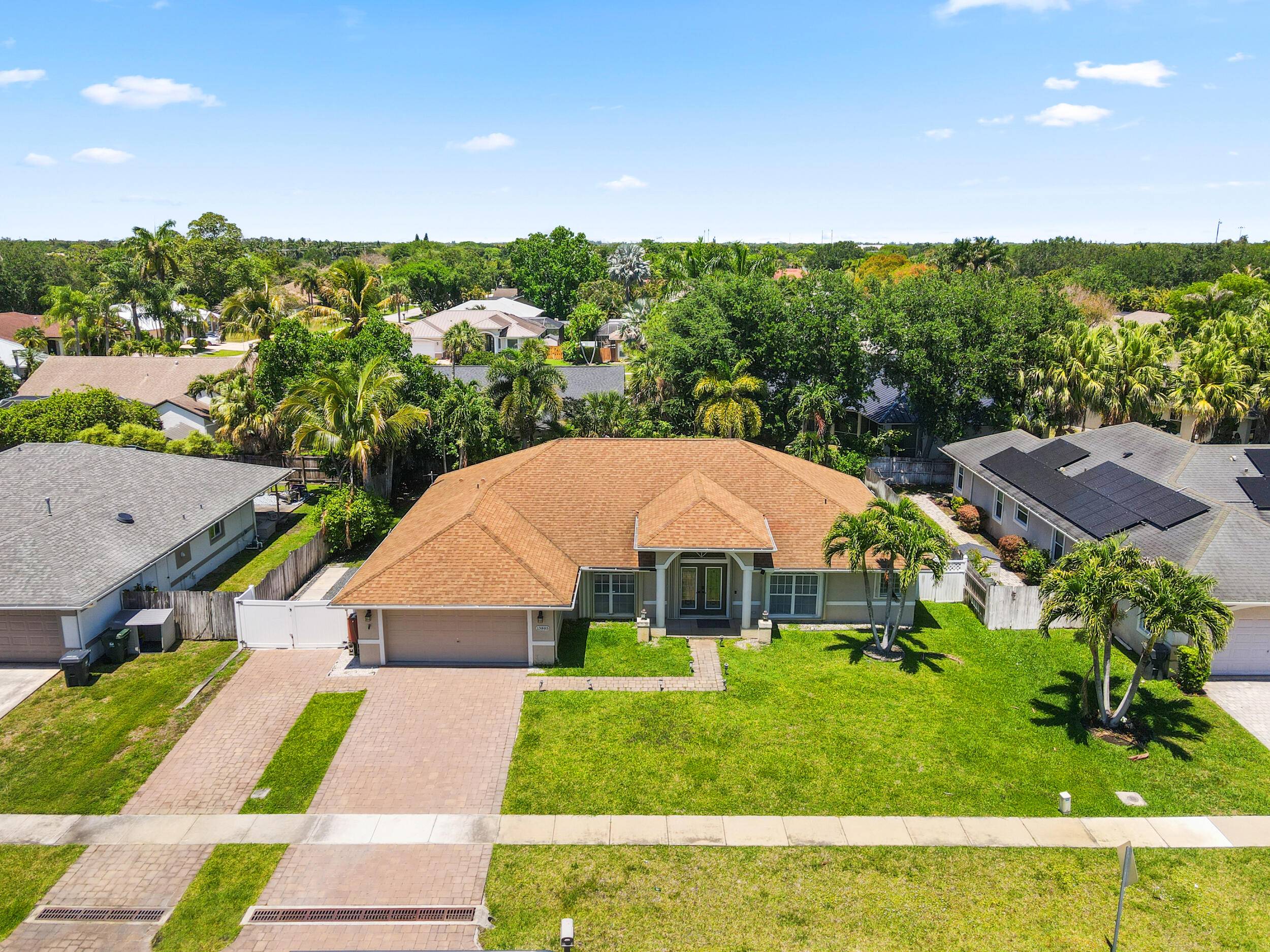 Beautiful Furnished 4 bedroom, 2 bath pool home available for seasonal or annual rental in a desirable non HOA community in the heart of Wellington.