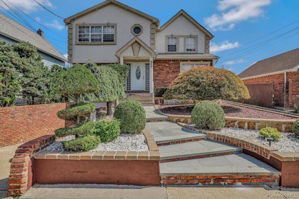 Nestled in the heart of Carle Place and within the sought after Carle Place School District, this custom built colonial offers over 2, 600 sq.