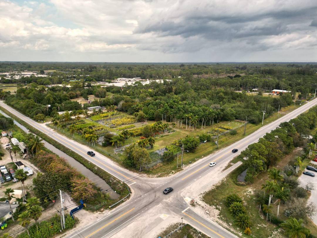 10 cleared acres on Prime corner location of Okeechobee Blvd amp ; D Rd.