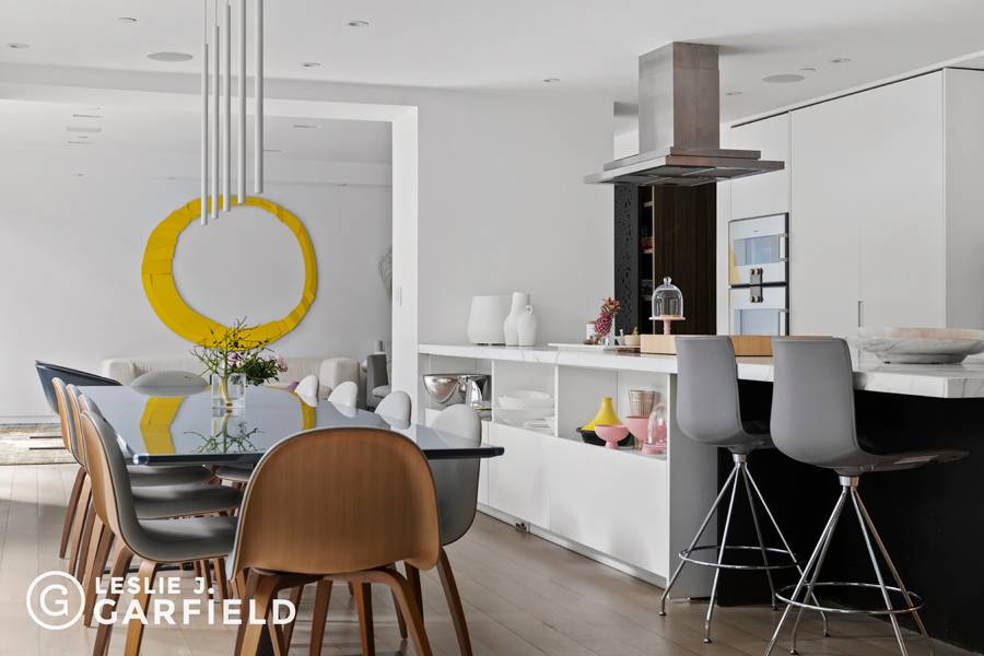 120 East 29th Street, Residence THA is a duplex condo home that delivers an approximately 6, 300 sq.