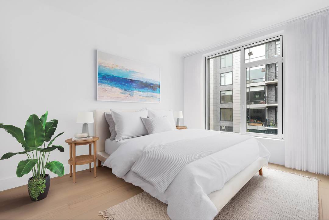 Beachside Townhouse with private outdoor patio !