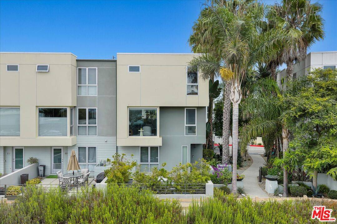 310   Washington Blvd 4BR Marina Del Rey La
