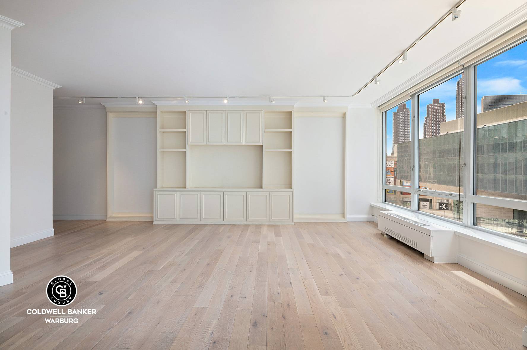 Beautiful Condominium For Rent In Premier Location 1 Block from Lincoln Center amp ; 1 Block from Central Park !