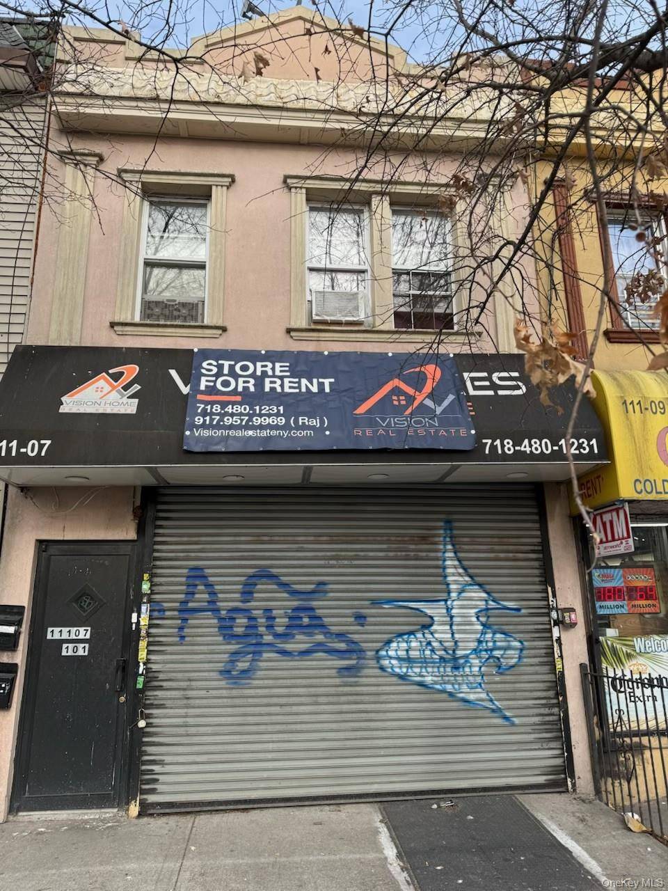 spacious Store with foot traffic on very busy location, ideal for professional office or food business.