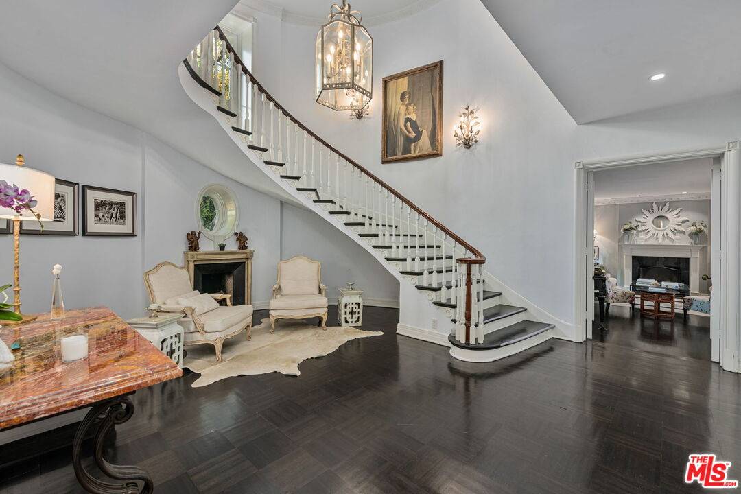 1110   Benedict Canyon Dr 5BR Beverly Hills Post Office | B.H.P.O. La