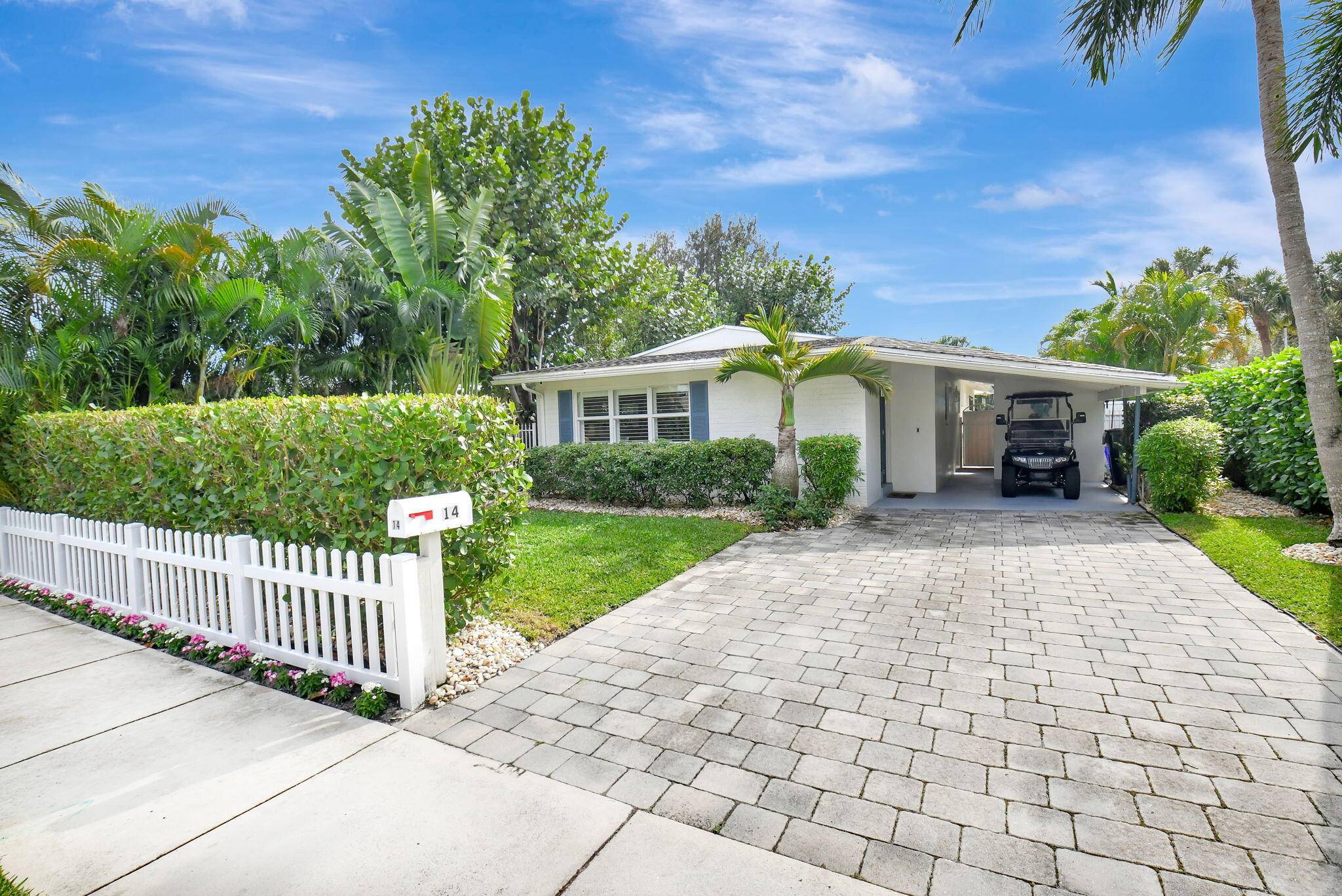 Welcome to your perfect seasonal escape in sunny Delray Beach, Florida !