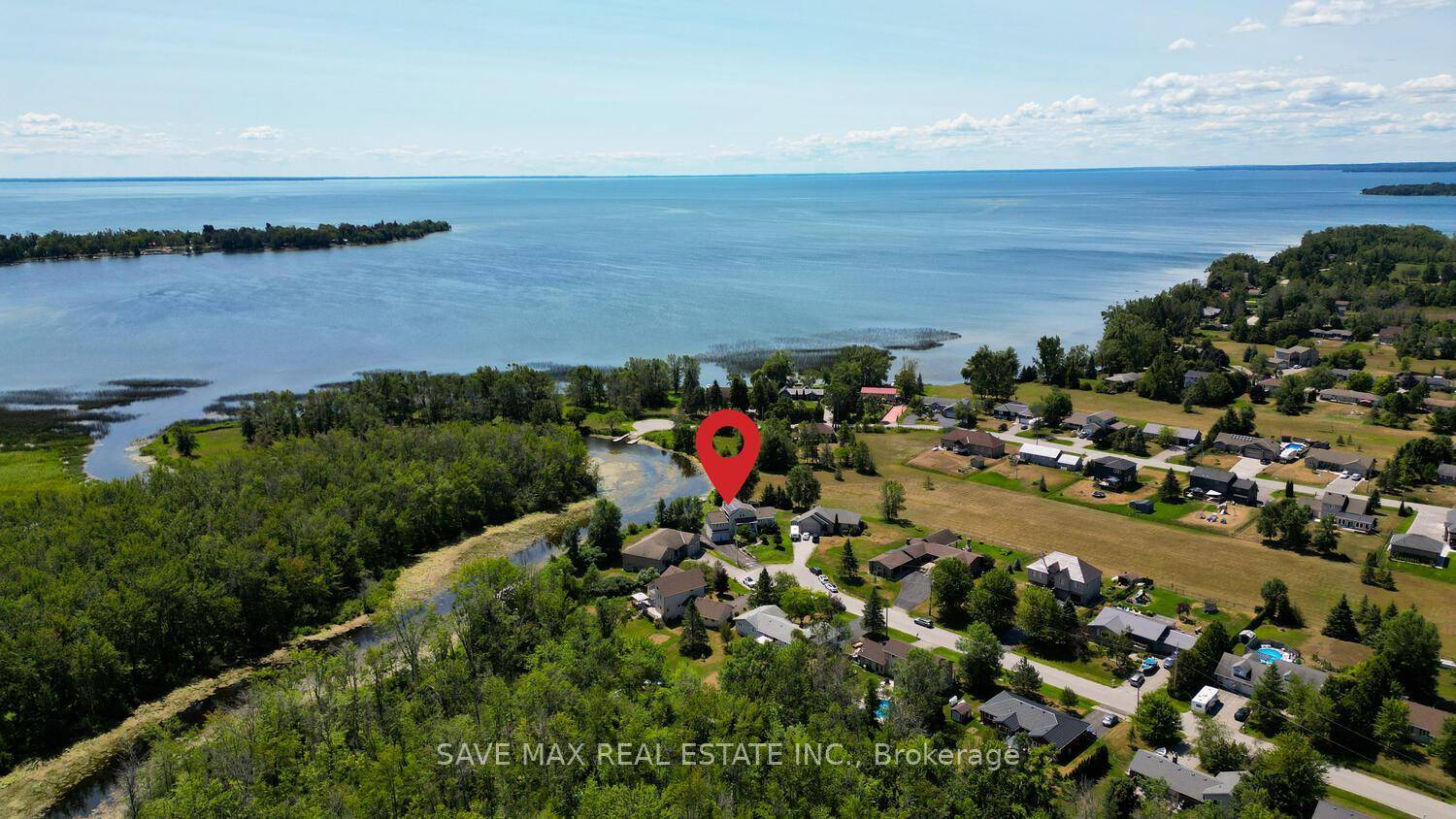 Experience luxurious Waterfront Living in this stunning custom engineered Viceroy home located in the prestigious Valharbour Estates on Lake Simcoe.