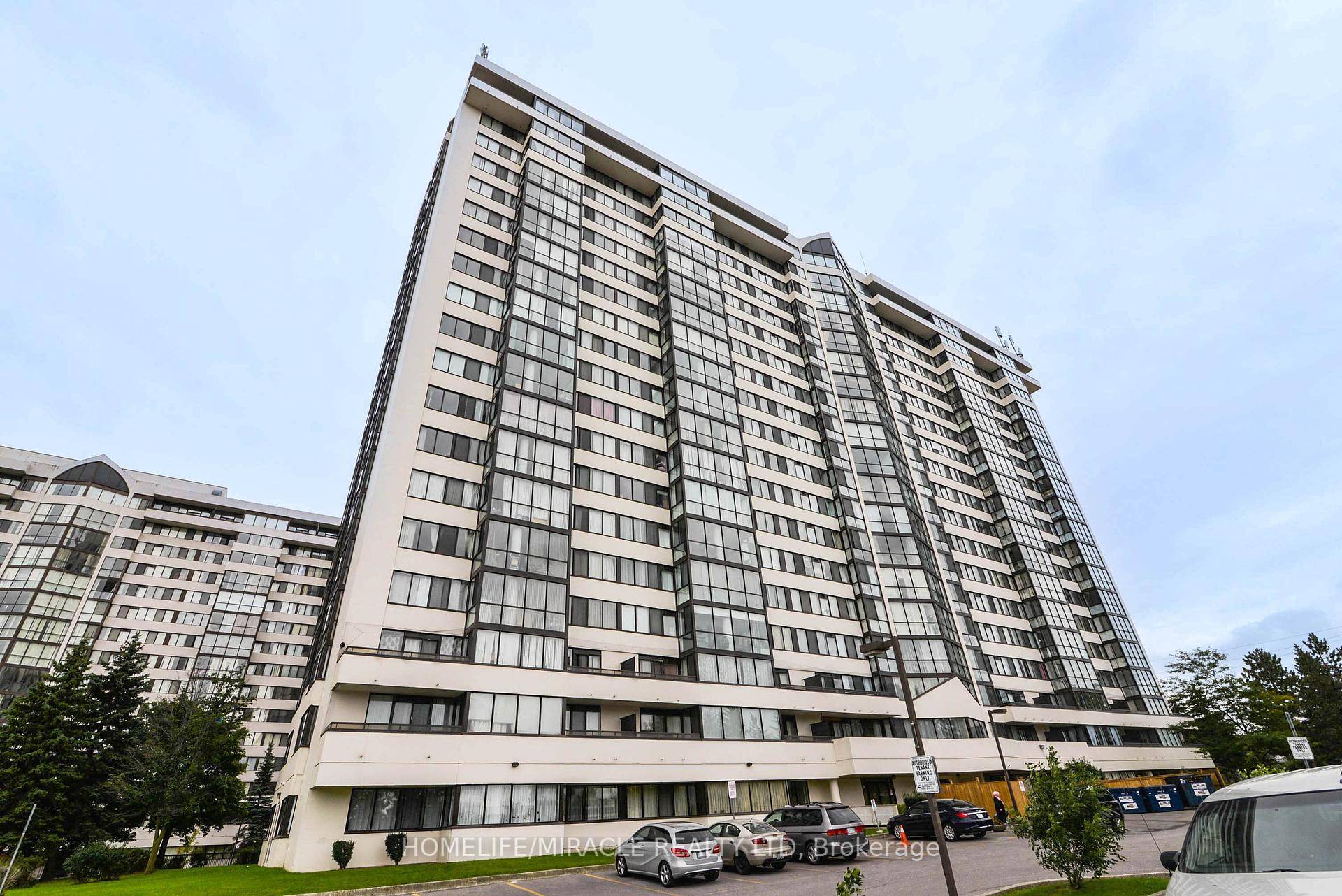 This bright, spacious 2 bedroom unit with a Solarium is waiting for you to call it home.
