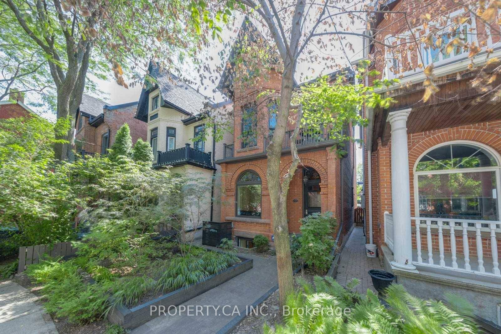 Charming Victorian Home for Lease on Iconic Mackenzie Crescent.