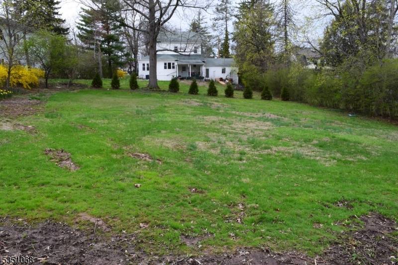 New Construction ! Discover the perfect location for your dream home in the heart of desirable Gillette.
