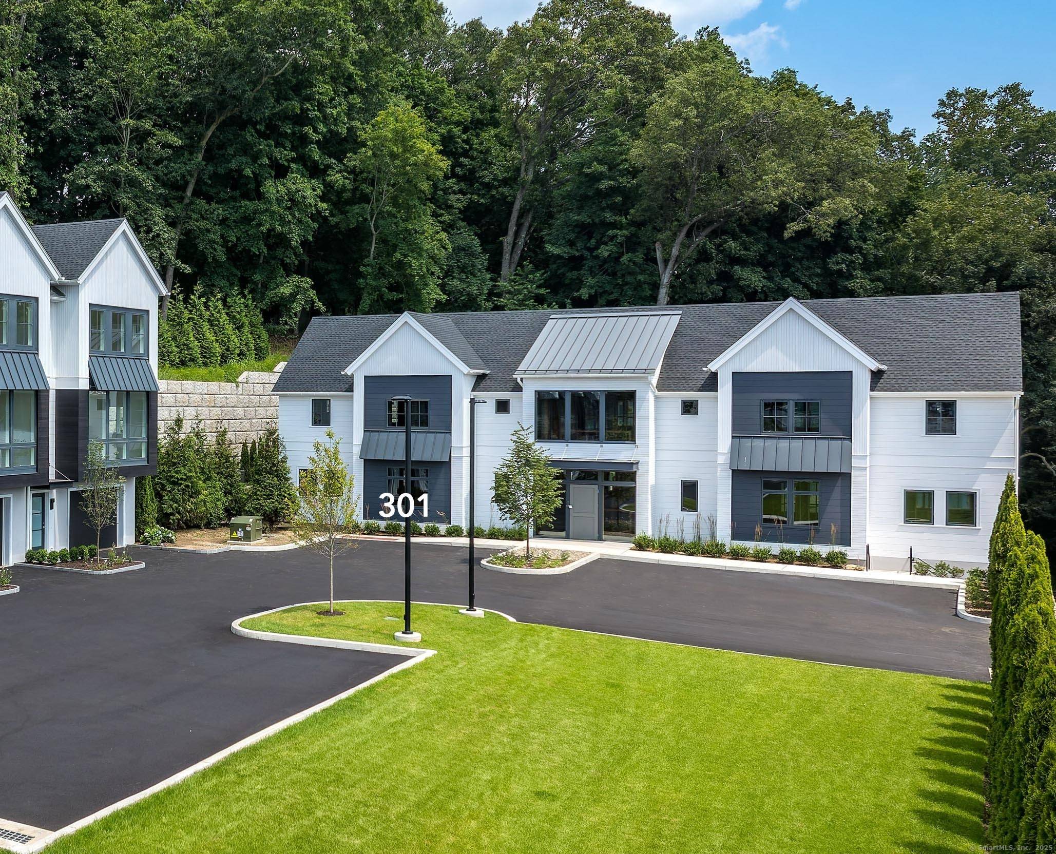 AMAZING NEW CONSTRUCTION !