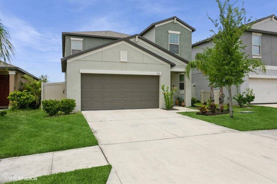 Discover your dream home in Lynwood's desirable ''Columbia Model, '' a beautiful 2020 build by Lennar Homes.