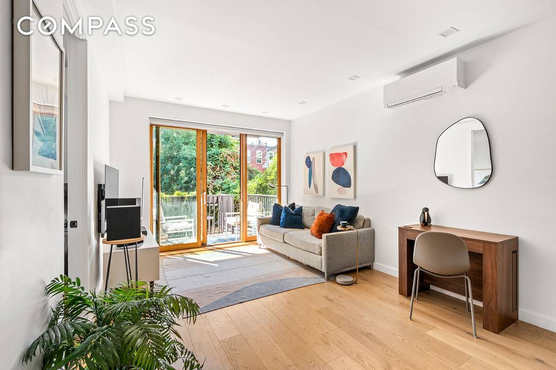 Welcome home to 714 Jefferson Avenue, 2B a 521 sqft one bedroom residence featuring an open plan living space designed to accommodate dining, lounging, and entertaining with seamless access to ...