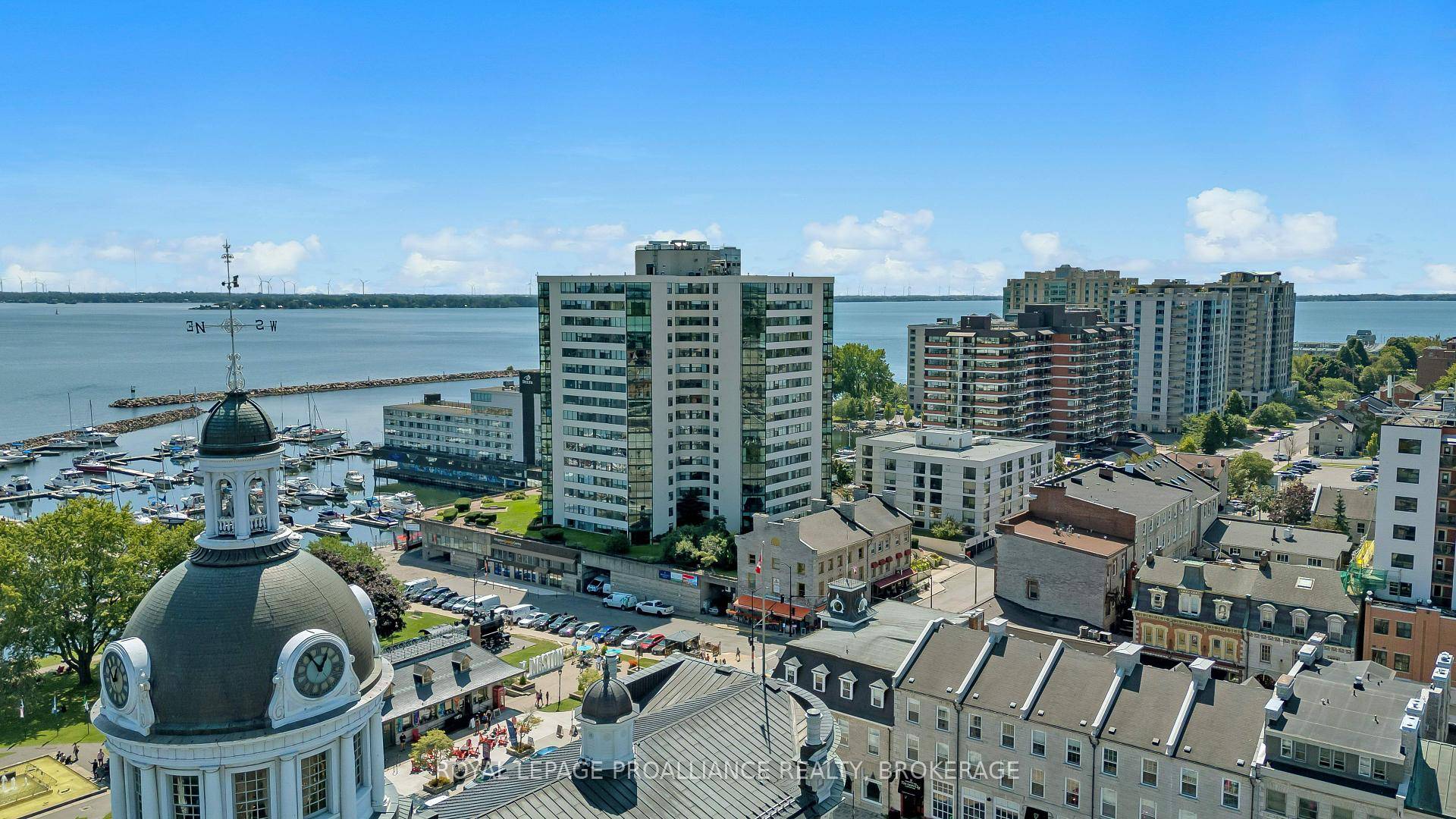 Wonderful condo with great views of Ontario Street and City Hall.