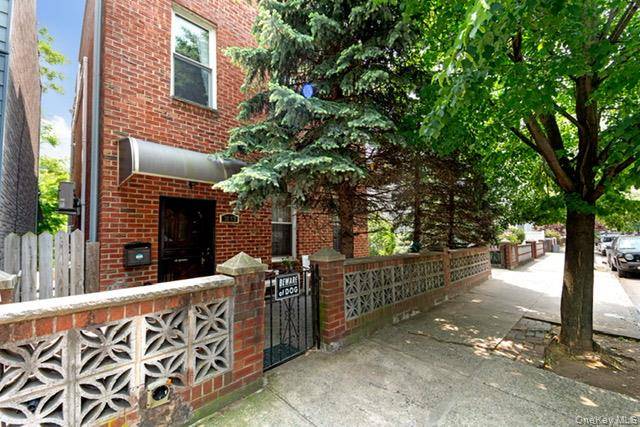 Rare Double Lot Opportunity in Prime Astoria Just Off Broadway !