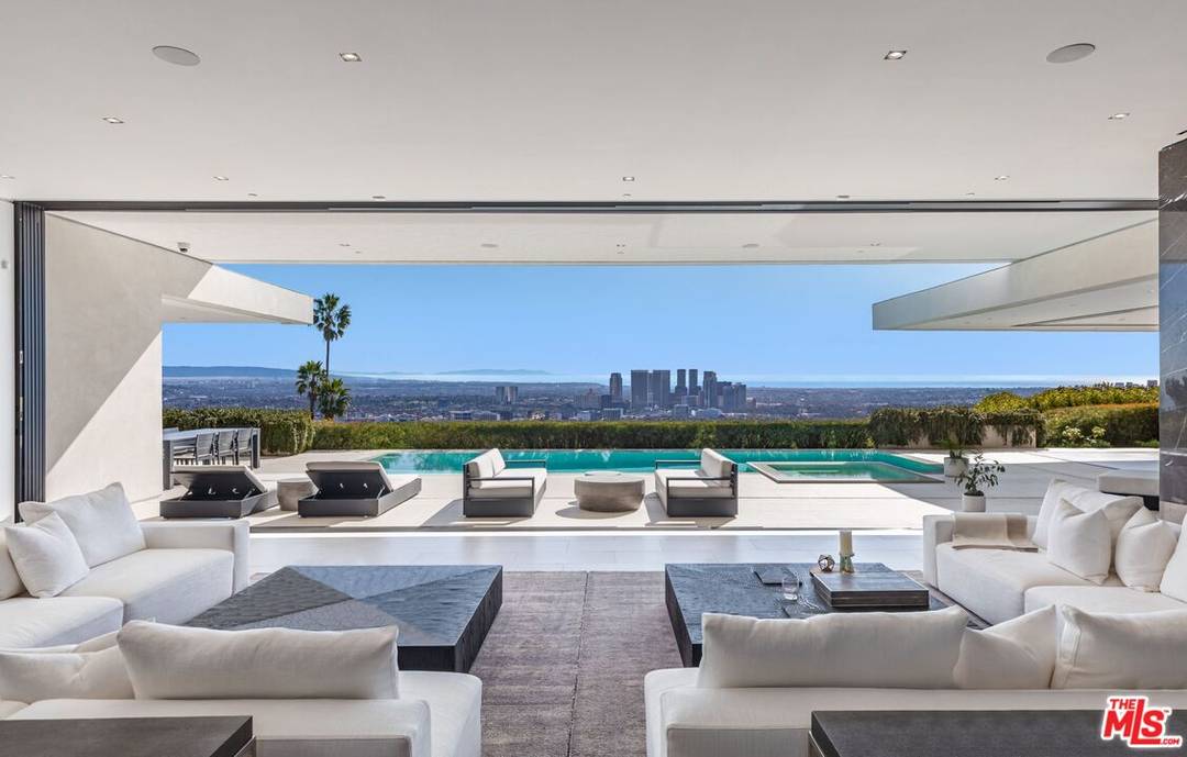 1535 Carla Rdg 5BR Beverly Hills Post Office | B.H.P.O. La