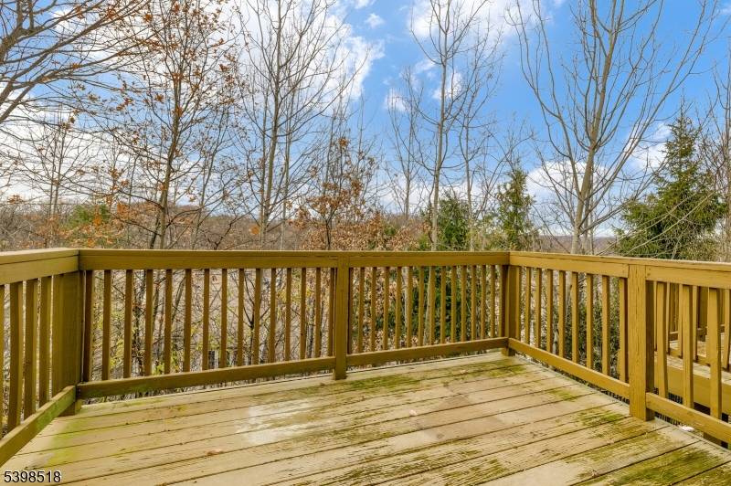 Welcome to 28 Henning Terrace, a bright and spacious home offering 3 bedrooms, an additional bonus office room, and 2.