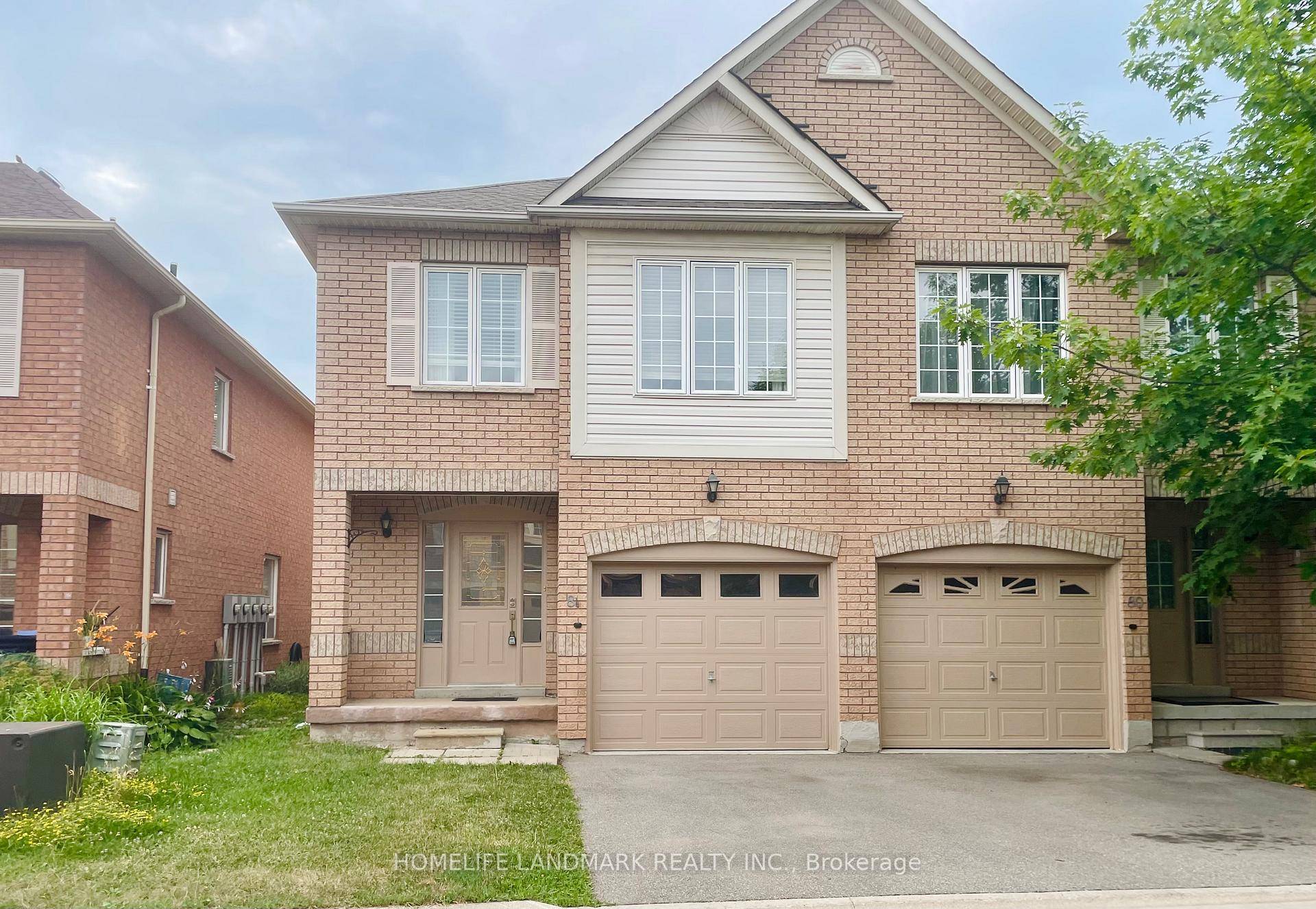 Move in Ready Beautiful 3 Bed Den 4 Bath End Unit Townhouse In Glen Abbey Area Of Oakville.