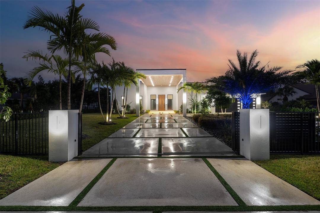 Newly Constructed Estate and it is jaw dropping.