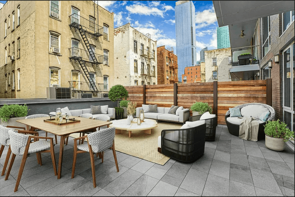 The best outdoor space on the market !