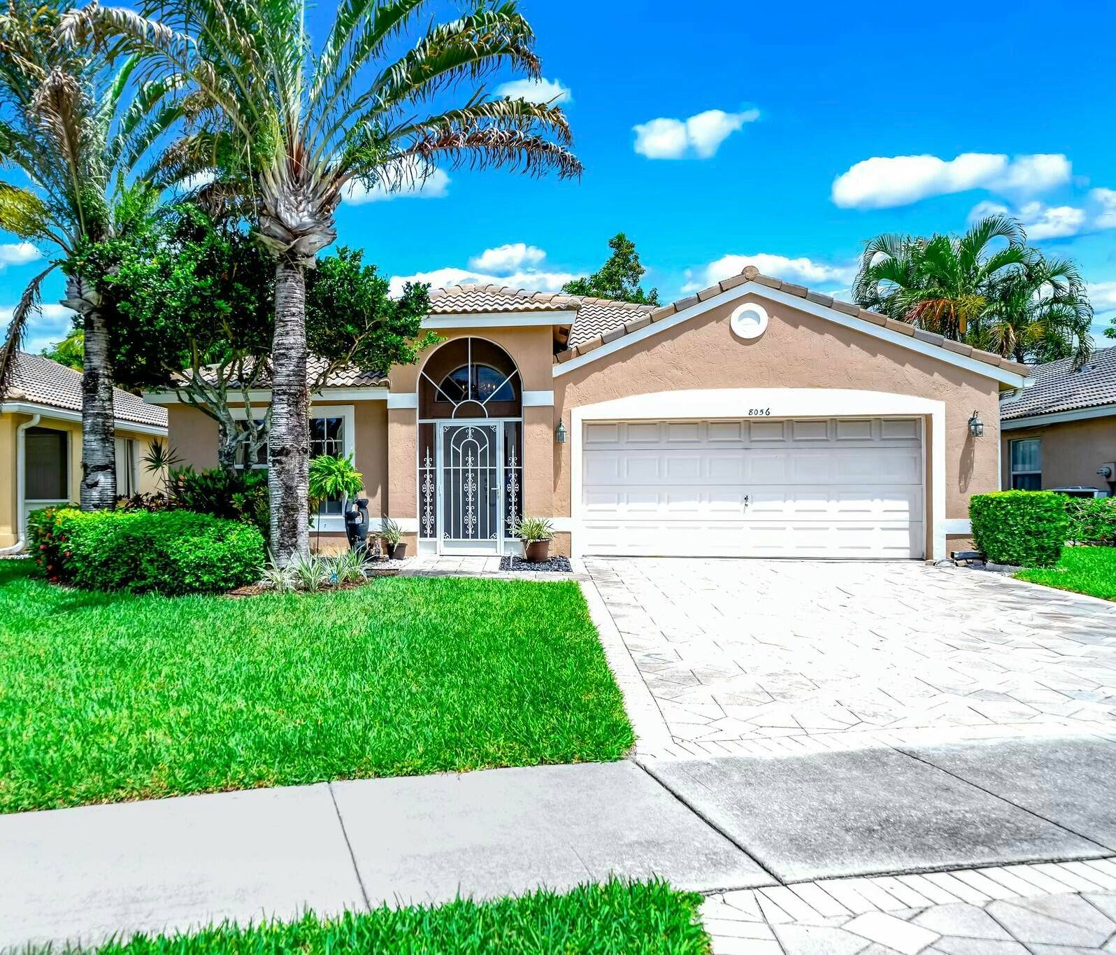 Welcome to Grande Palms, a charming, gated neighborhood offering resort style amenities including a heated pool, and tennis pickleball court.