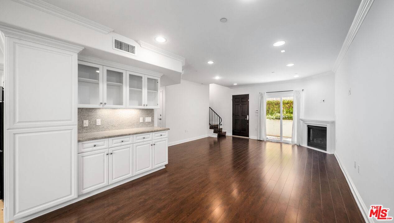 1529  S Beverly Dr. 3BR Beverlywood La