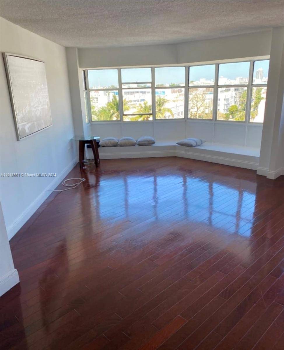 Experience the epitome of South Beach living in this exceptional 1 bedroom, 1 bathroom apartment located just two blocks from the pristine sands of the beach and the vibrant energy ...