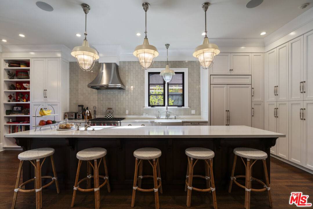 934 S Mullen Ave 4BR La