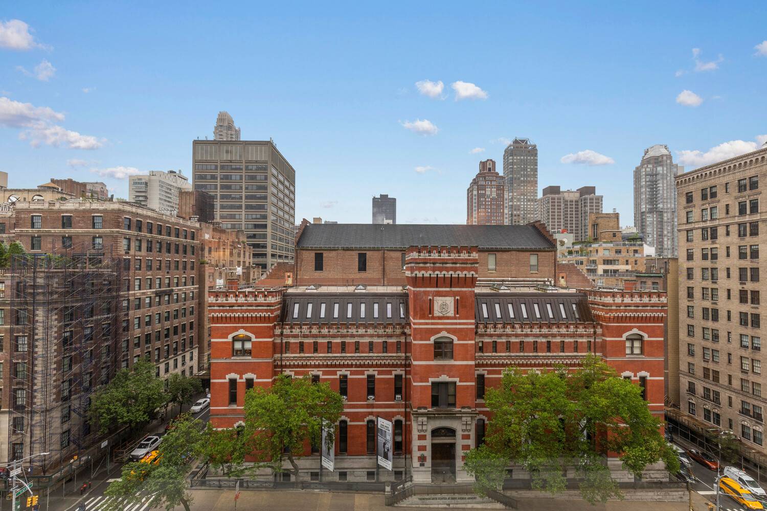 Must Be Seen ! Grand Space with City and Park Avenue Views throughout !
