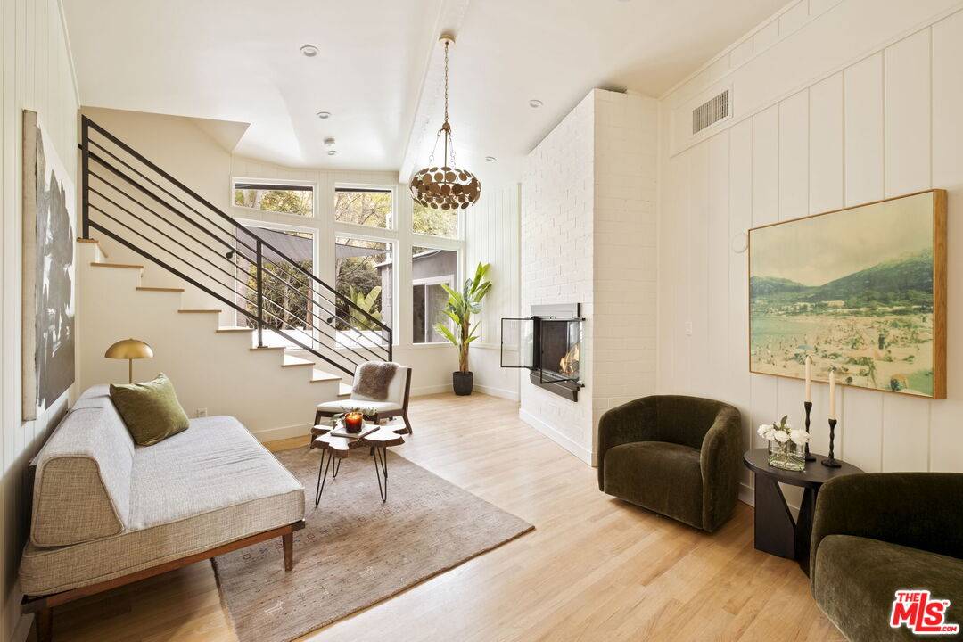 2701   Jalmia Dr 4BR Hollywood Hills East La