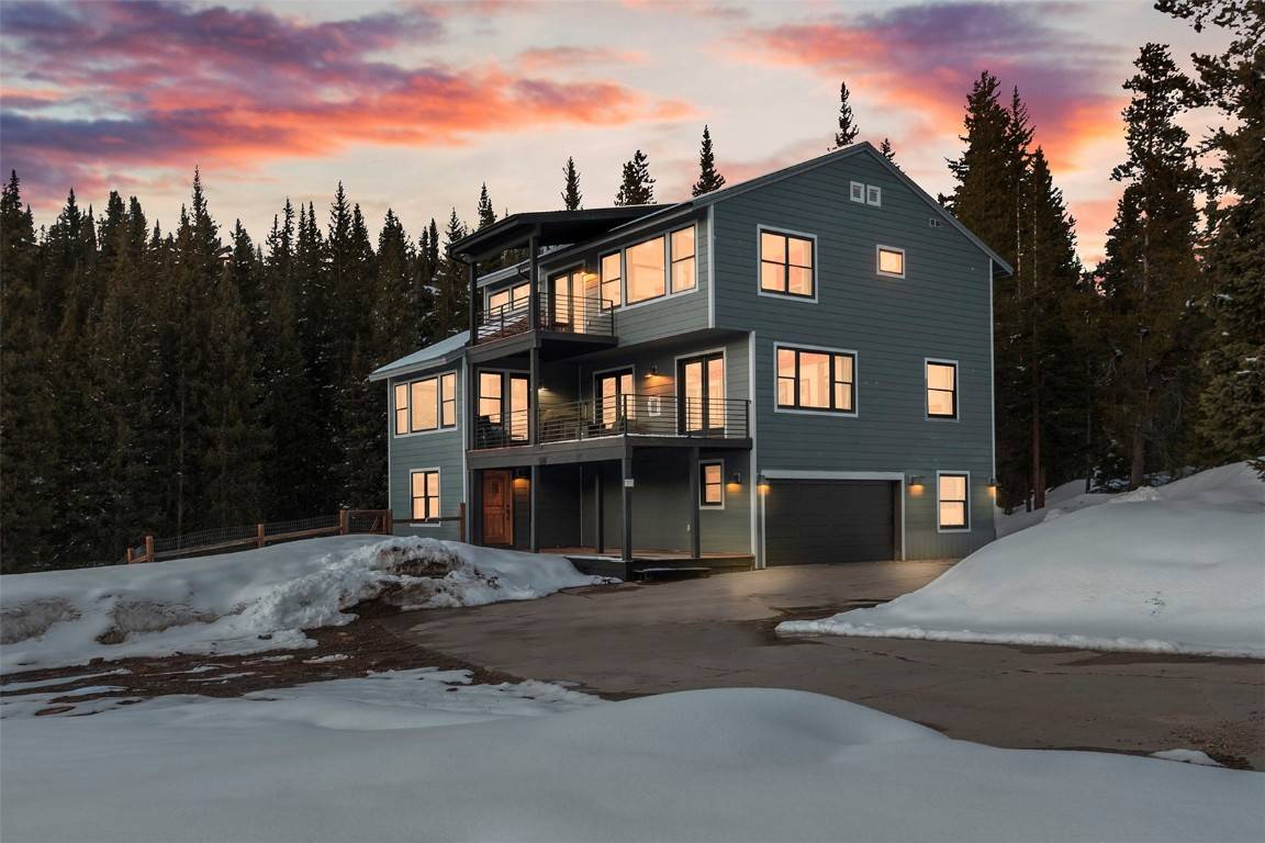 This fully remodeled, fully furnished turnkey Breckenridge home offers a luxurious retreat with breathtaking views.