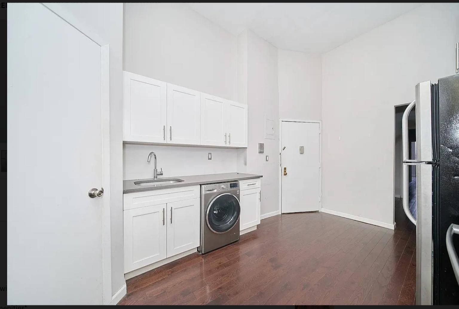 Apartment Amenities W D Stainless Steel Appliances Spacious Closet Space Natural Sunlight Hardwood Floors Soak in TubNeighborhoodThis beautiful 4 story building is centrally located in the heart of Hells Kitchen.
