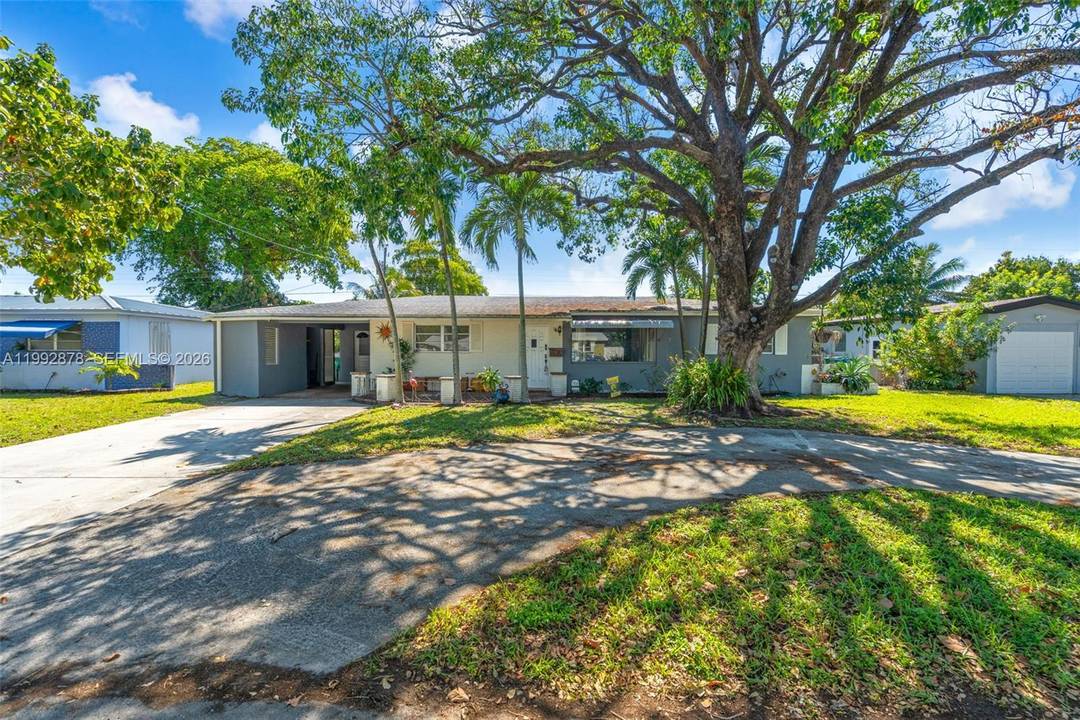 Welcome to your perfect family home in the heart of Miramar !