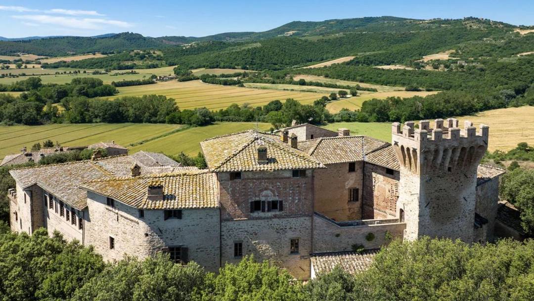 Part of a 10th-century castle with a medieval tower, 75 hectares of land, vineyards, olive groves, a farmhouse in need of restoration and spectacular views over Umbria.