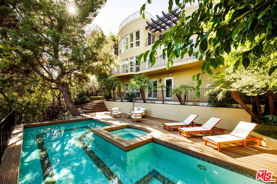 2505 Bowmont Dr 4BR Beverly Hills Post Office | B.H.P.O. La