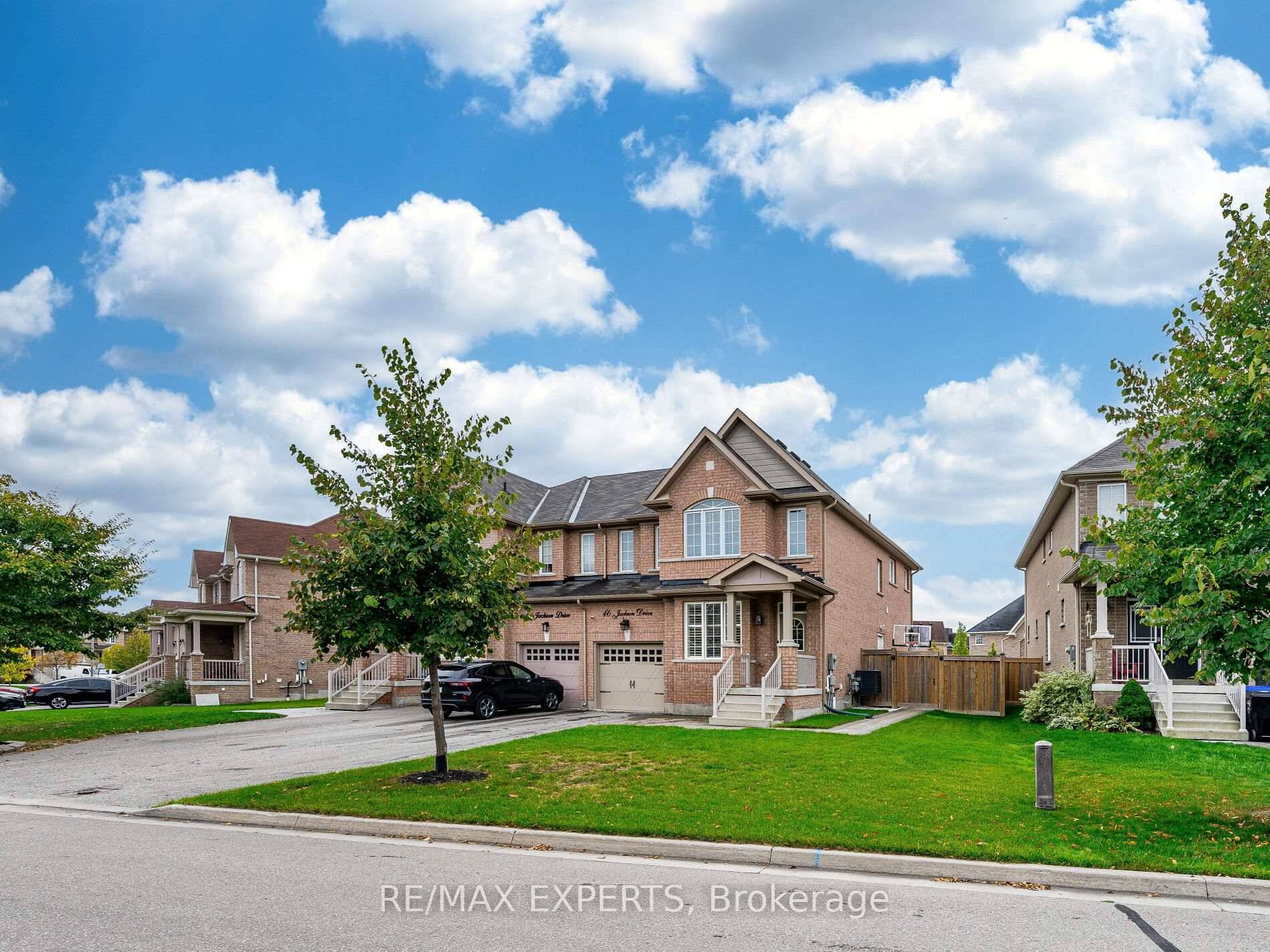 Welcome to this beautifully maintained 4 bedroom semi detached home in the charming town of Tottenhama peaceful, family friendly community known for its small town charm, excellent schools, and close ...