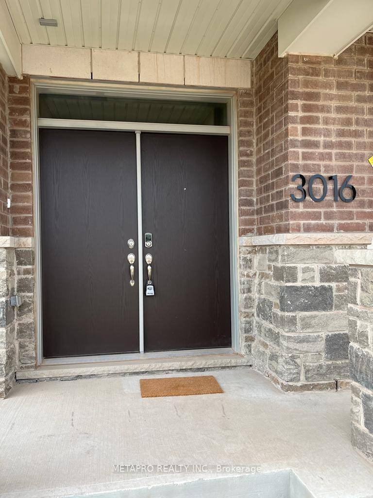 Welcome to Upgraded Freehold 3 storey Luxury Freehold Townhouse in Joshua Creek of the Heart Only 1 Yr old !