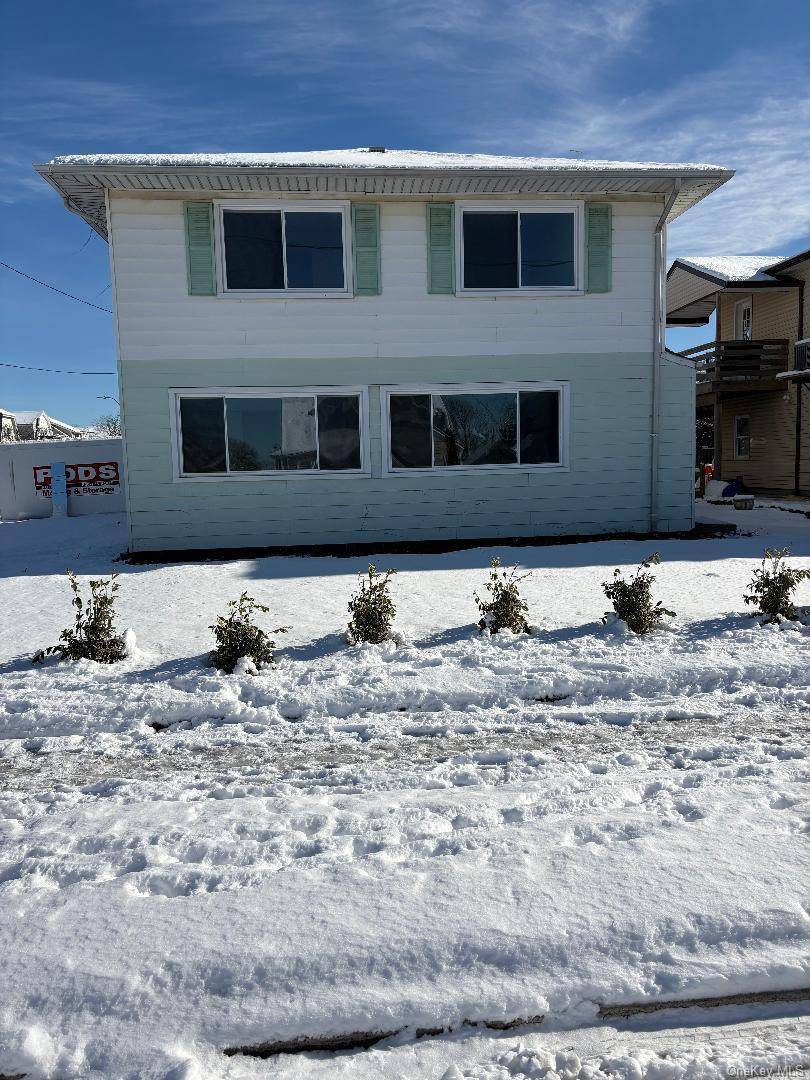 Beautiful, beach side, East End, year round, spacious, whole house rental.