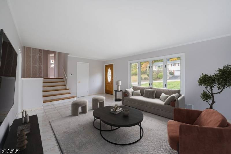 Renovated in 2025 Stunning Split Level Home in Desirable Mount Pleasant, West Orange !