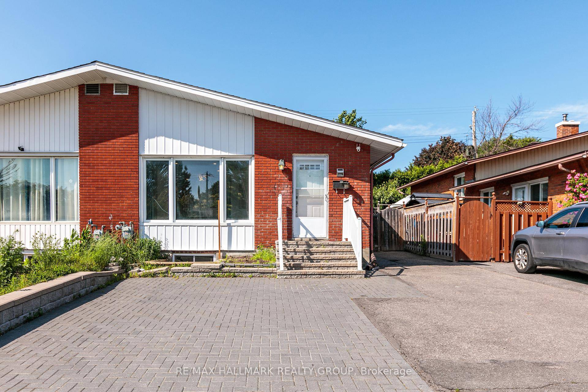 ALL INCLUSIVE Fully Renovated 3 bedroom and 2 bath main level bungalow unit is the perfect rental for families, professionals, or downsizers seeking comfort and convenience.