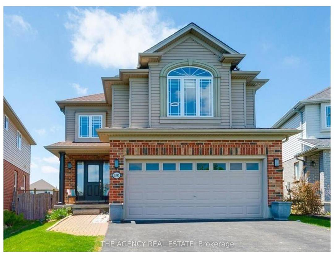 Beautiful walkout unit for rent near Western, Fanshawe College, and University Hospital.