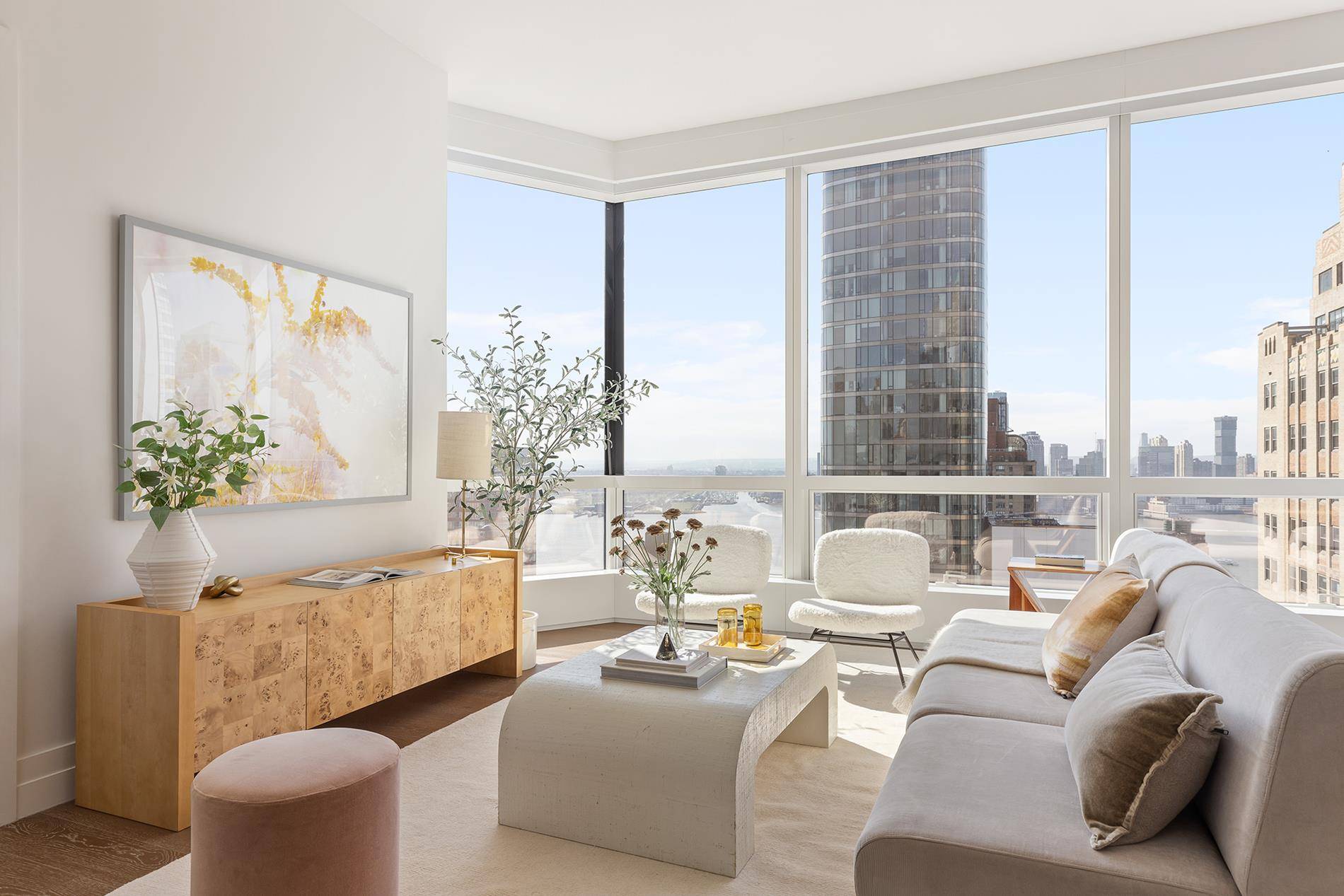 Immediate Occupancy Model Residences Open by AppointmentIntroducing Cloud Club Residences at 77 Greenwich Street.