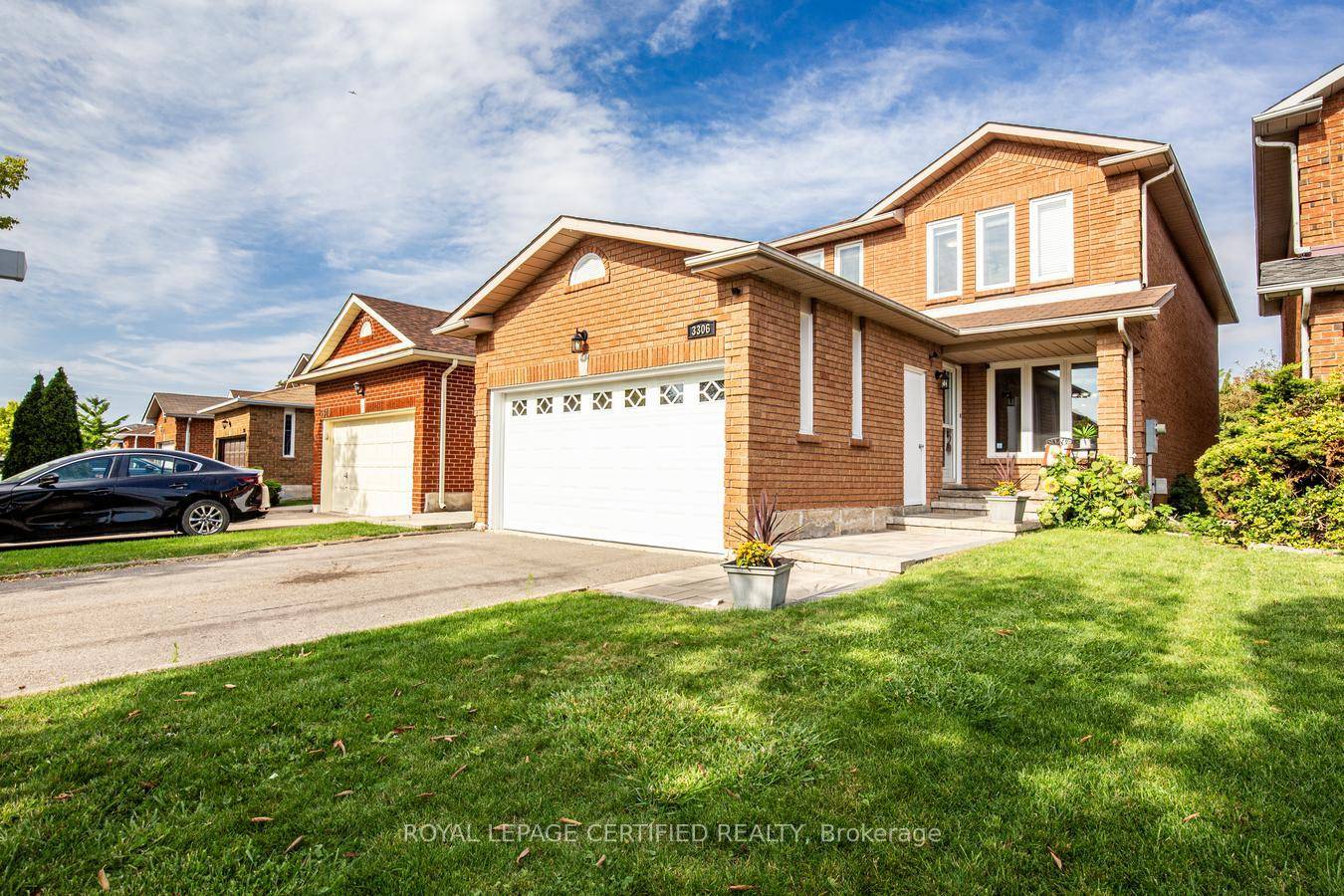 Exceptional Bright amp ; Spacious Detached Home In Sought After Lisgar !