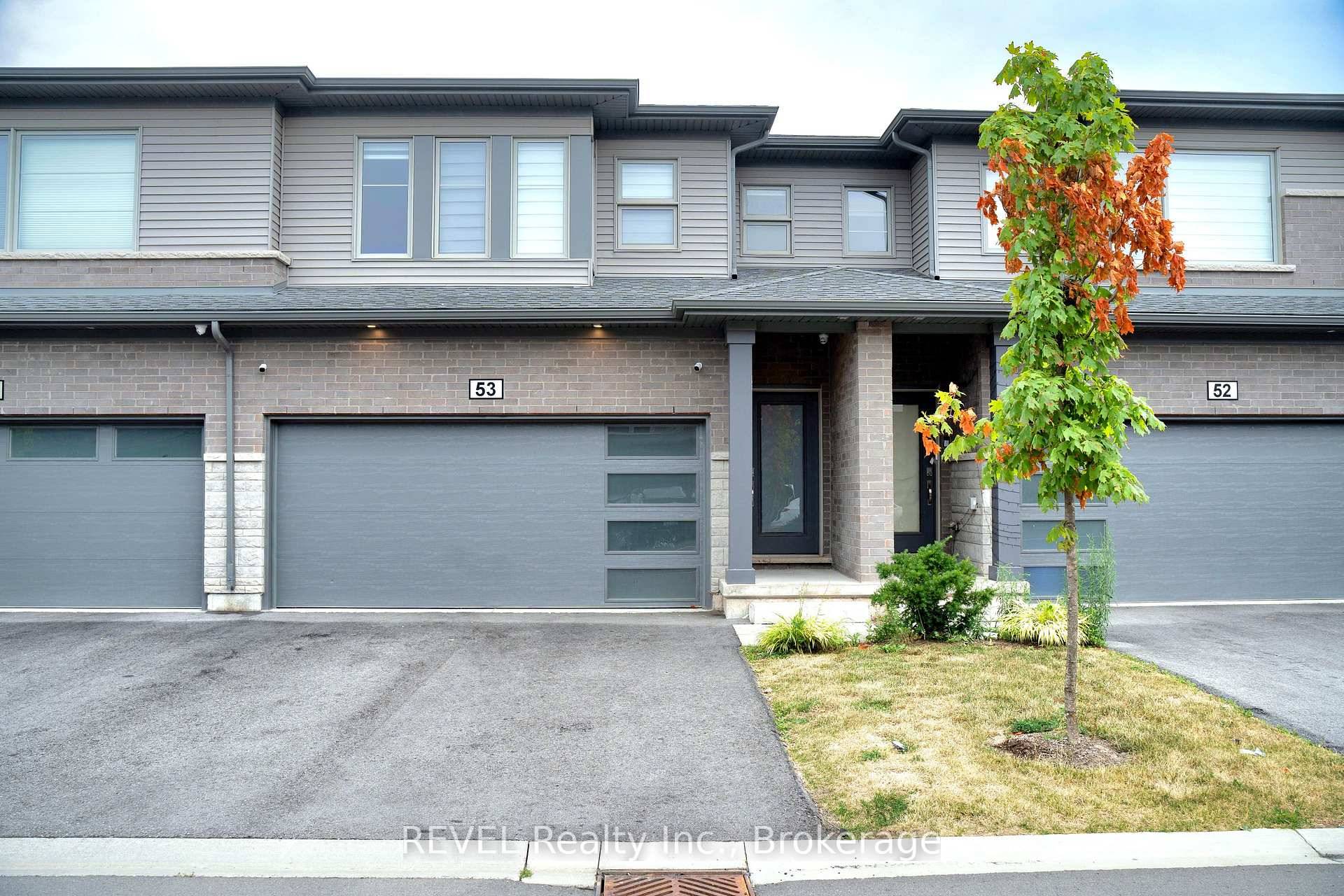 Absolute beauty ! sleek, sharp and Modern Looking Double Garage 4 bedrooms amp ; 3 washrooms Townhome in the Heart of Niagara Falls.