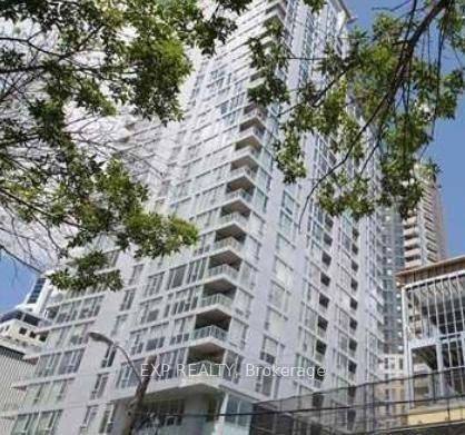 Live, work and play in one of Ottawa's hottest neighbourhoods !