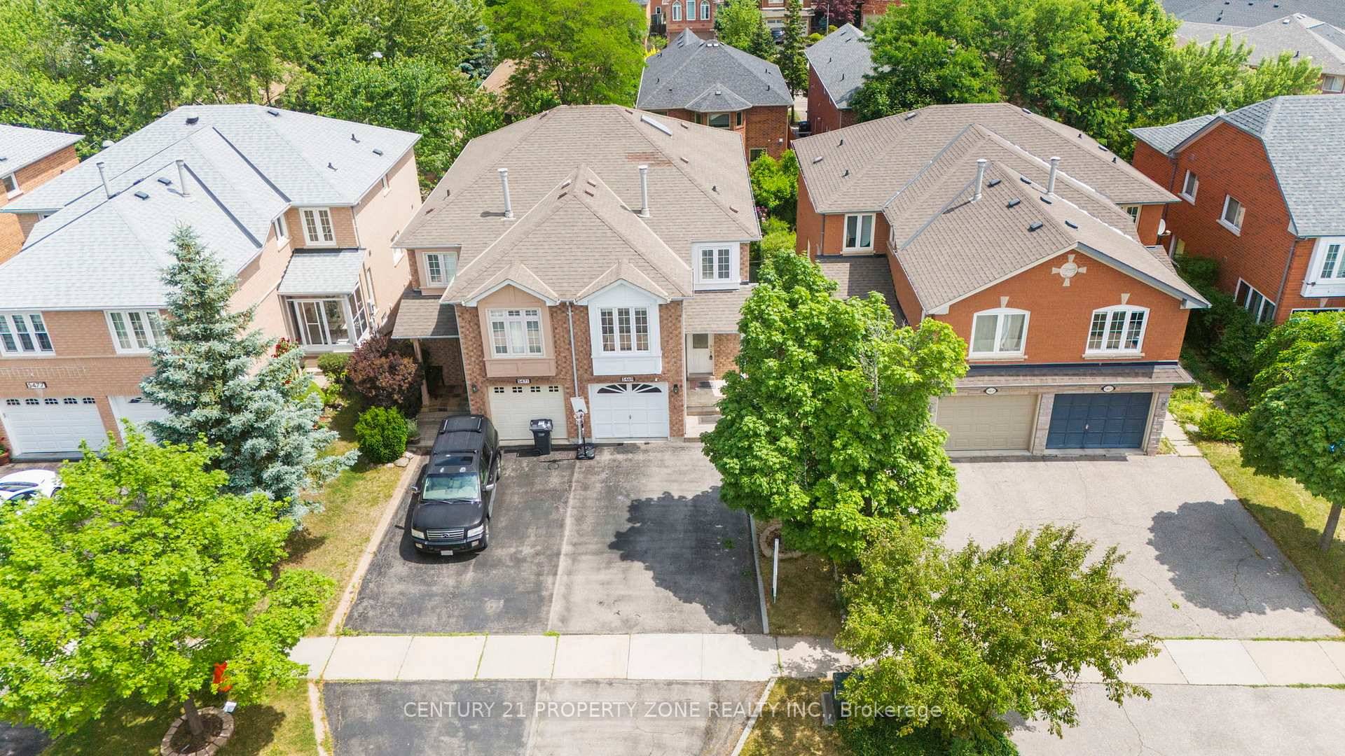 Make it in one paraChatGPT said Absolutely stunning 3 1 bedroom, 4 washroom upper level home available for lease in the heart of Streetsville !
